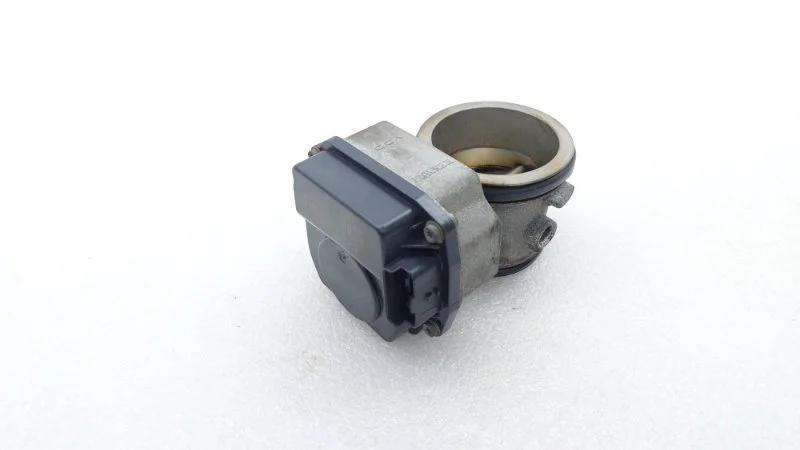 Заслонка дроссельная Nissan Almera 2017 G15