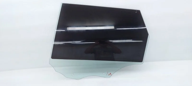 Стекло двери Range Rover Sport 2015 L494