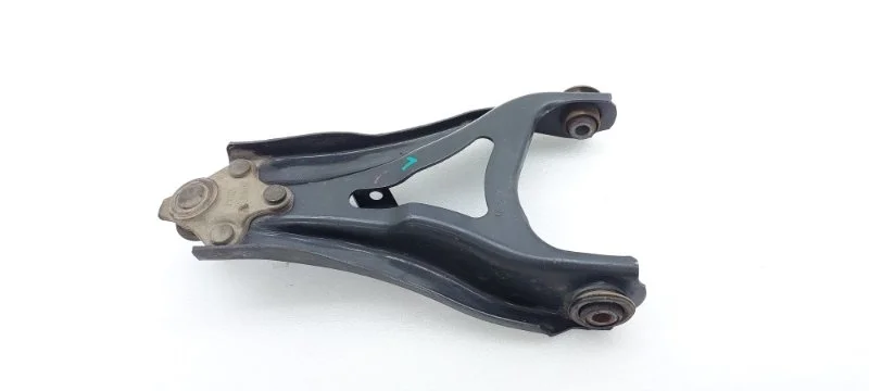 Рычаг подвески Renault Arkana 2019 JC