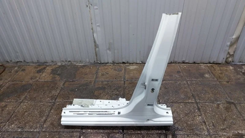 Порог со стойкой Skoda Octavia 2017 A7