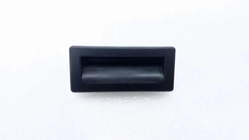 Кнопка открывания багажника Skoda Octavia 2017 A7