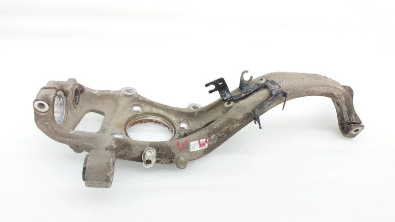 Кулак поворотный Audi Q8 2019 4MN