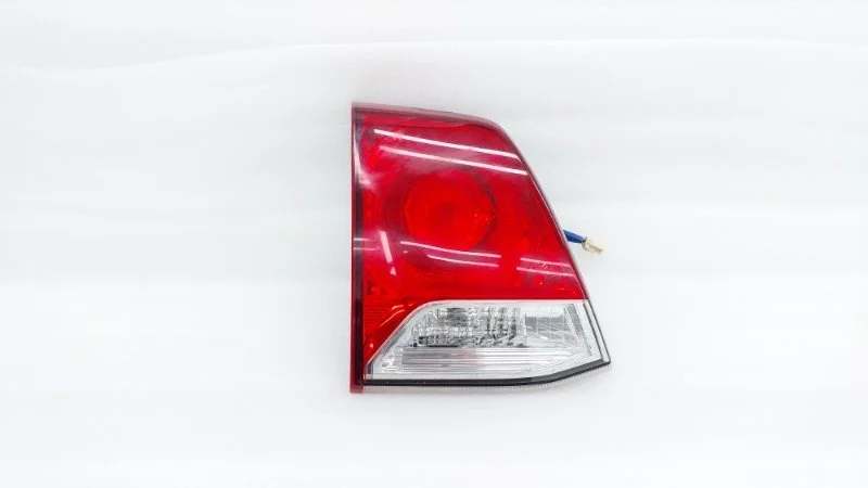 Фонарь Toyota Land Cruiser 2012 200