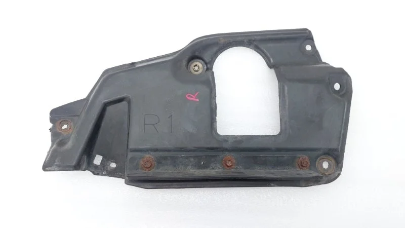 Пыльник бампера Toyota Land Cruiser 2012 200