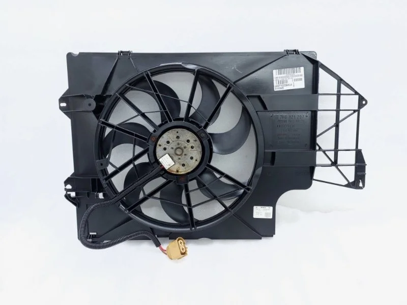 Вентилятор радиатора Volkswagen Transporter 2007 T5