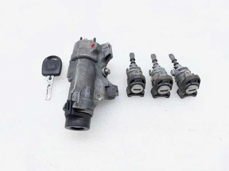 Ключ зажигания Volkswagen Transporter 2007 T5