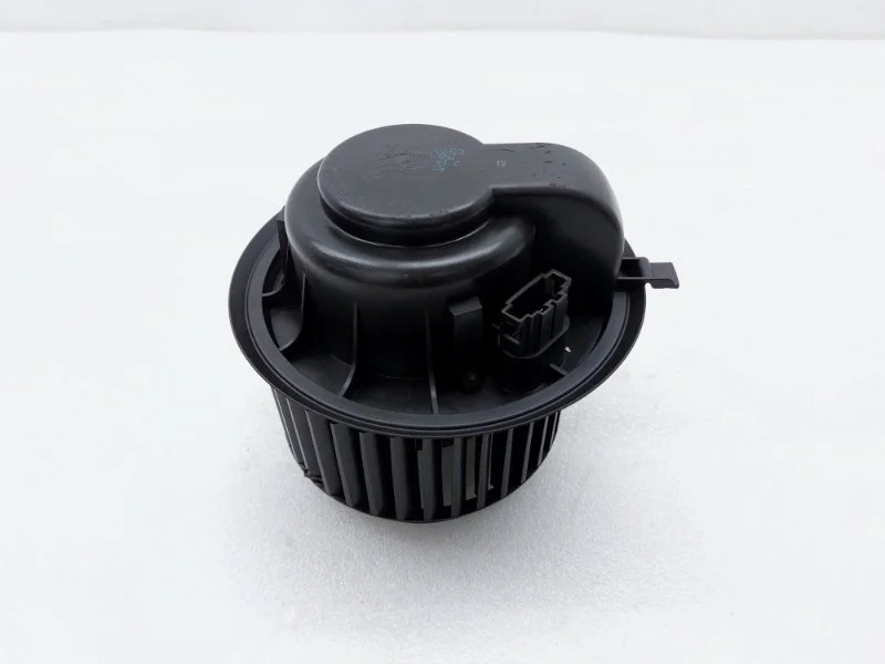 Моторчик печки Volkswagen Transporter Caravelle 2014 T5