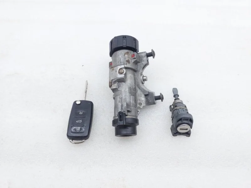 Ключ зажигания Volkswagen Transporter Caravelle 2014 T5