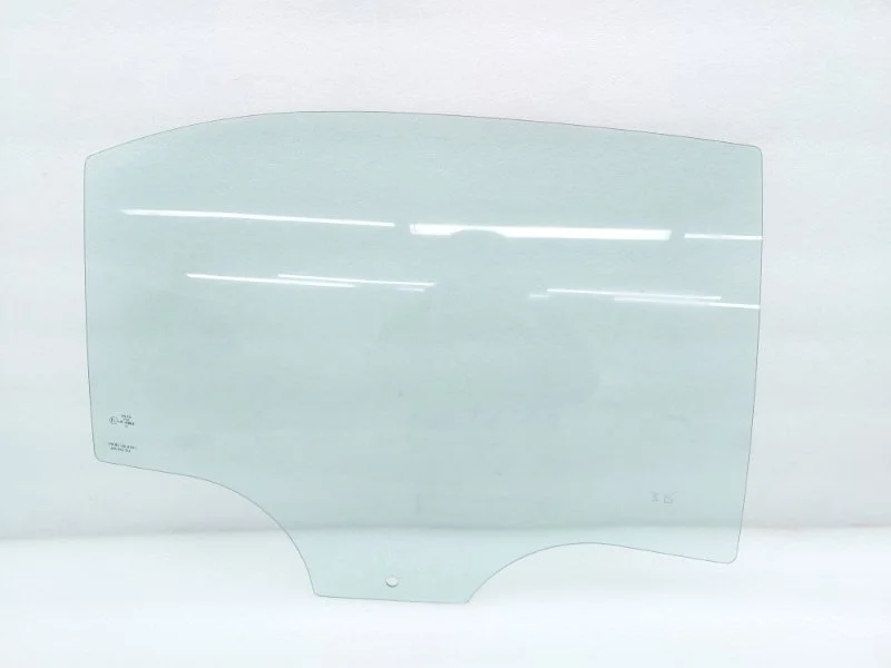 Стекло двери Skoda Rapid 2021 NK6