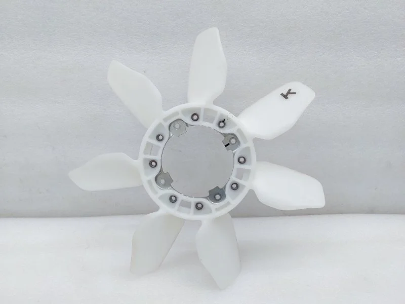 Крыльчатка вентилятора Toyota Land Cruiser Prado 2022 J150