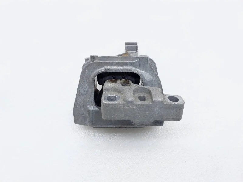 Опора двигателя Skoda Karoq 2020 NU7