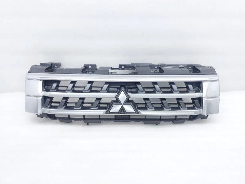 Решетка радиатора Mitsubishi Pajero 2017 V93W