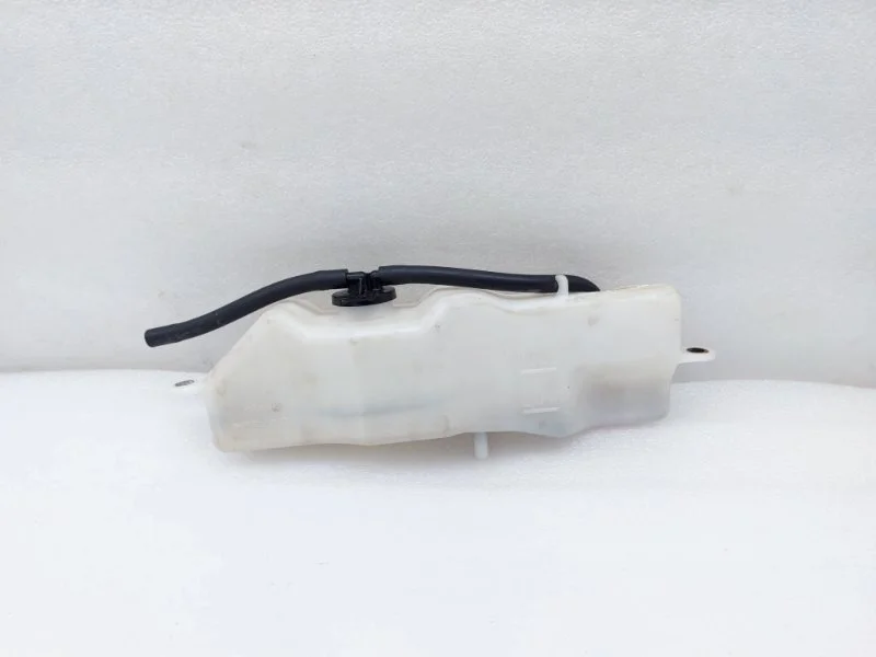 Бачок расширительный Toyota Camry 2017 55