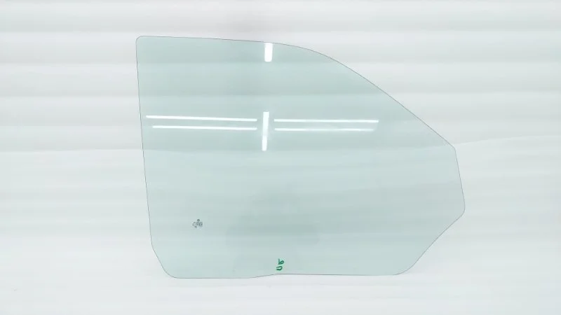 Стекло двери Volkswagen Transporter Caravelle 2011 T5