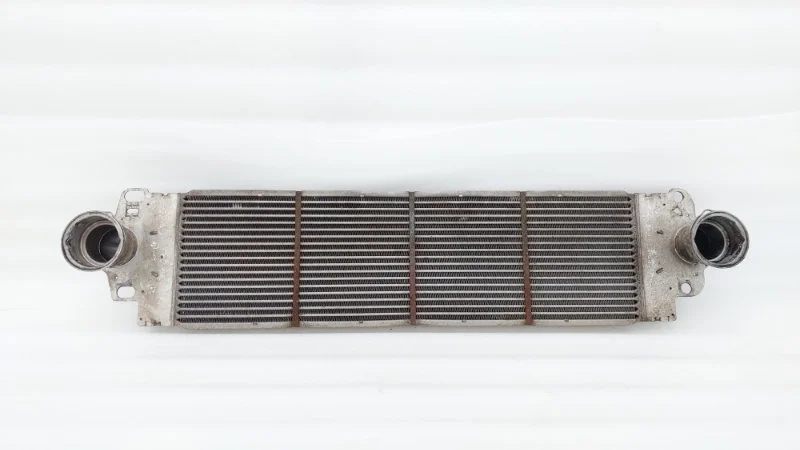 Интеркулер Volkswagen Transporter Caravelle 2011 T5