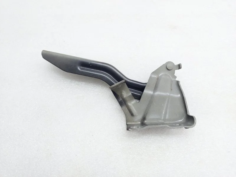 Петля капота Nissan Qashqai 2014 J11