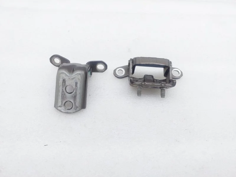 Петля двери Nissan Qashqai 2014 J11