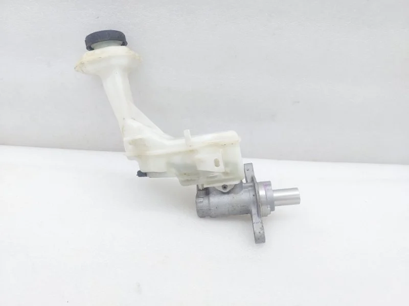 Главный тормозной цилиндр Nissan Qashqai 2014 J11