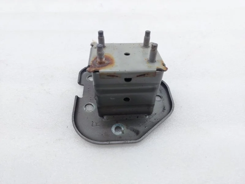 Кронштейн усилителя бампера Nissan Qashqai 2014 J11