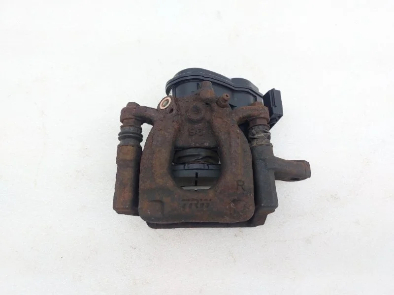 Суппорт тормозной Nissan Qashqai 2014 J11