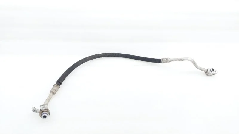 Трубка кондиционера Volkswagen Touareg 2021 CR7