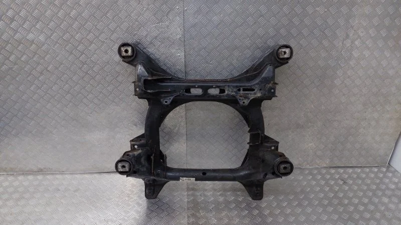 Подрамник Volkswagen Touareg 2014 NF