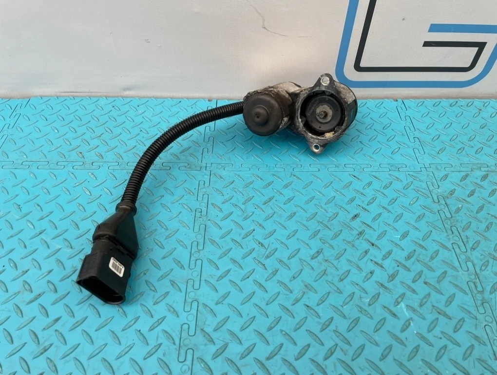 Моторчик ручника Audi A8 2005 4E0998281B D3 BFM 4.2, задний