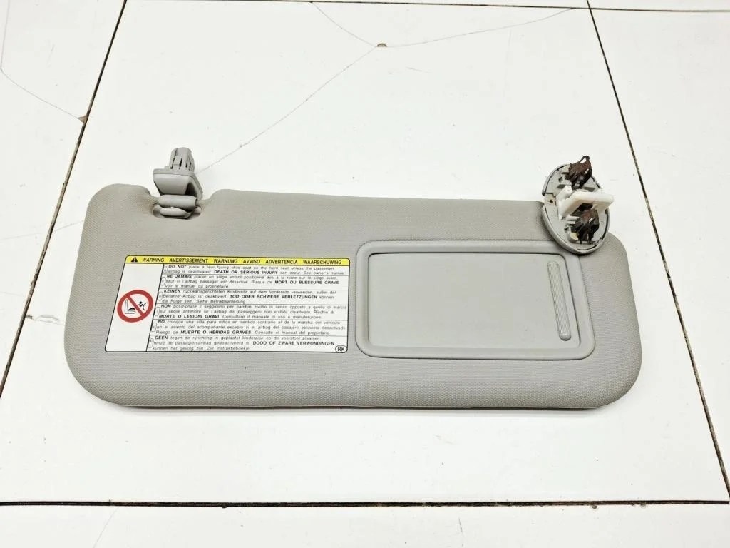 Козырек солнцезащитный правый Toyota Corolla 2008 E150