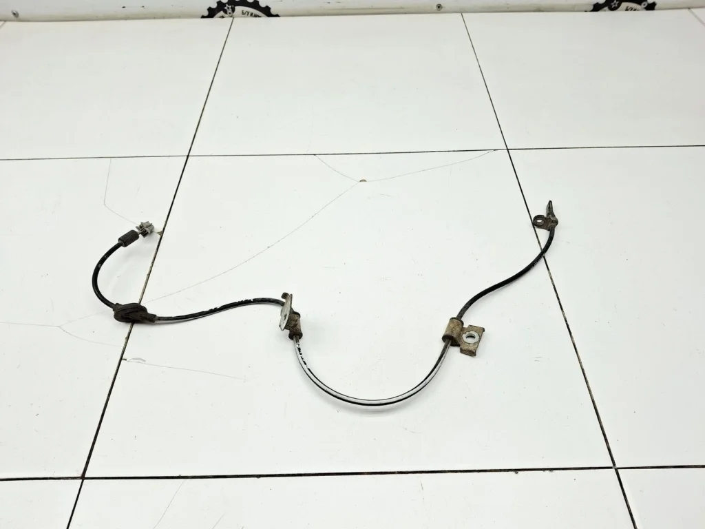 Датчик abs передний правый Subaru Outback B13, BP