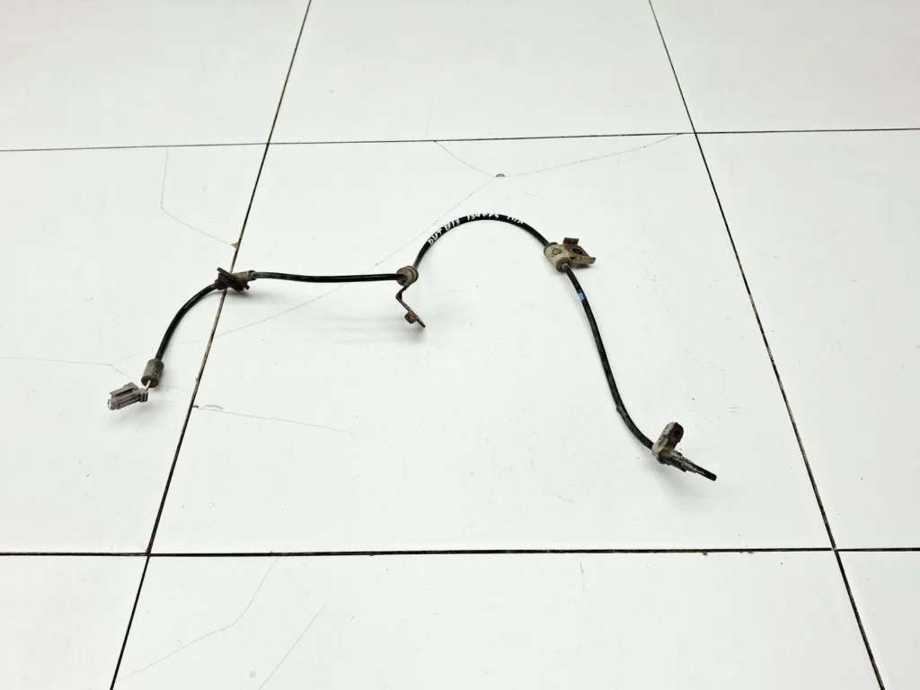 Датчик abs передний правый Subaru Outback B13, BP
