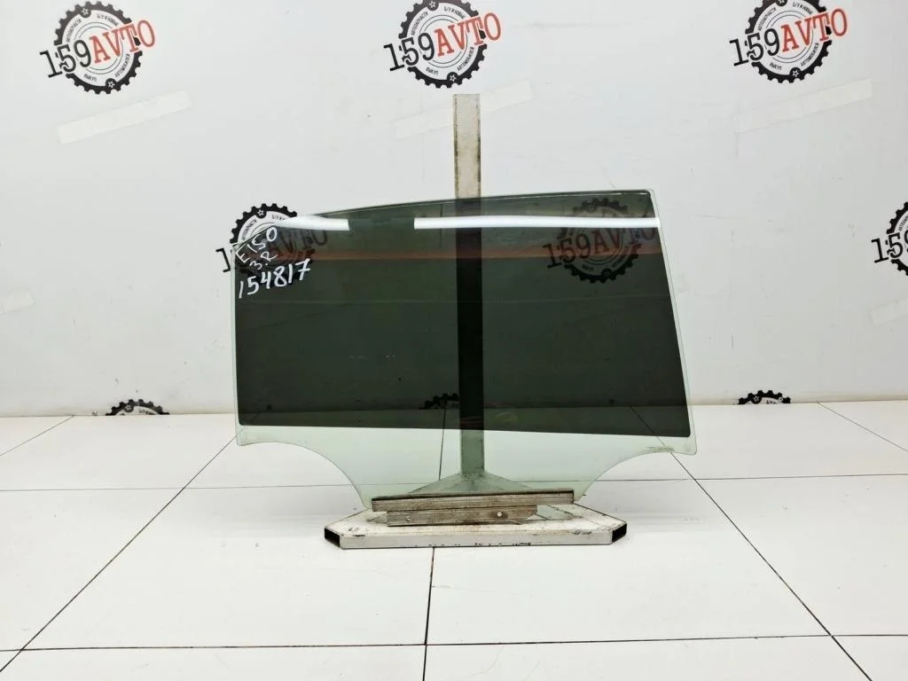Стекло двери задней правой Toyota Corolla 2008 E150