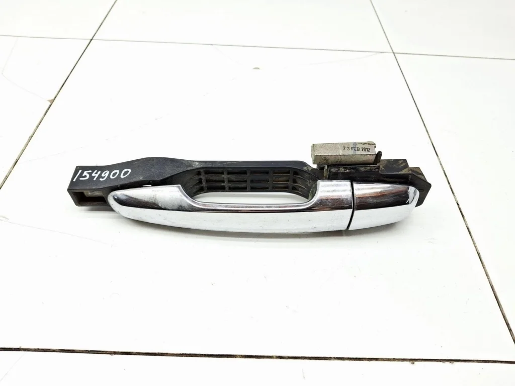 Ручка двери задней наружная левая Mitsubishi L200 2012 KA, KB