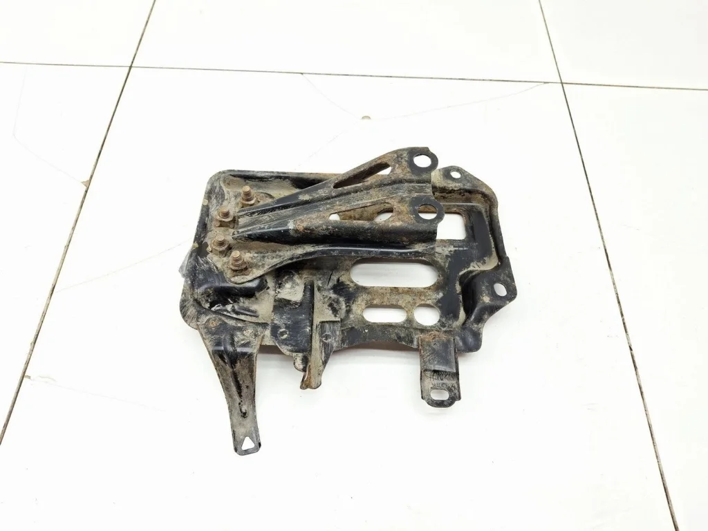 Крепление акб Toyota Corolla 2008 E150