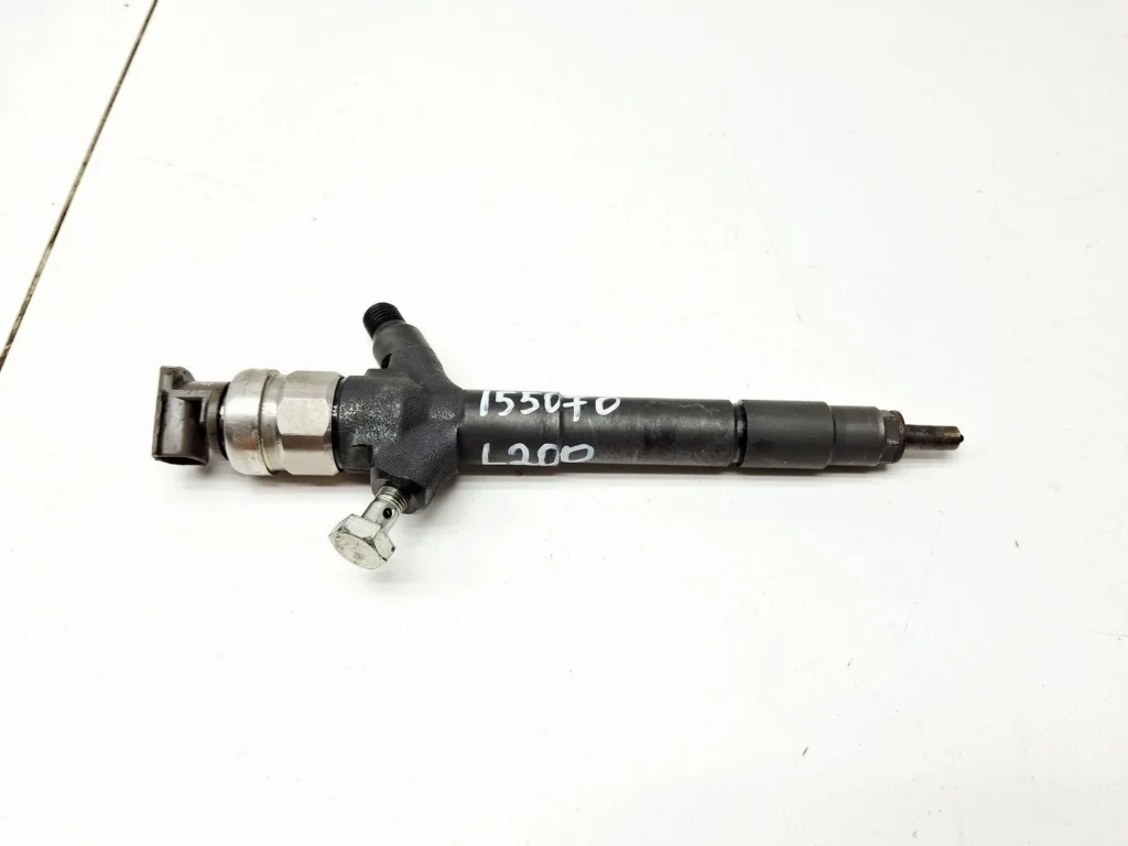 Форсунка дизельная Mitsubishi L200 2012 KA, KB