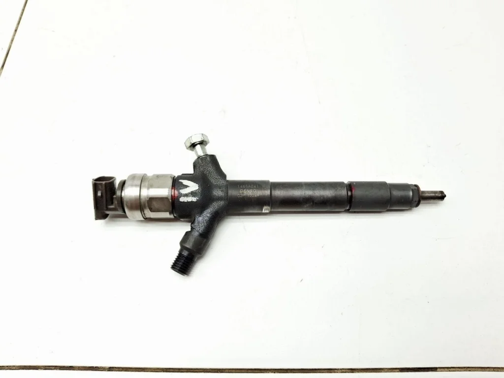 Форсунка дизельная Mitsubishi L200 2012 KA, KB