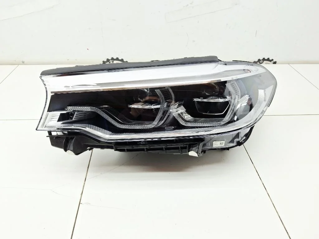 Фара левая BMW 5-Series G30, G31, G38