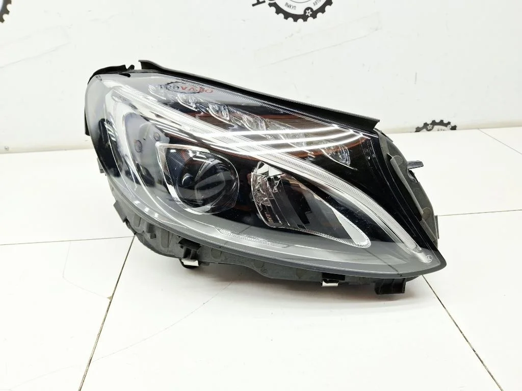 Фара правая Mercedes-Benz -Class W205