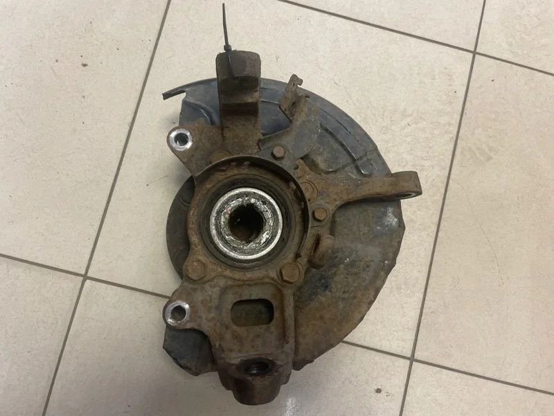 КУЛАК ПОВОРОТНЫЙ Mitsubishi L200 2015- 2015 2016 2017 2018 3870A109 KL 4N15, передний левый