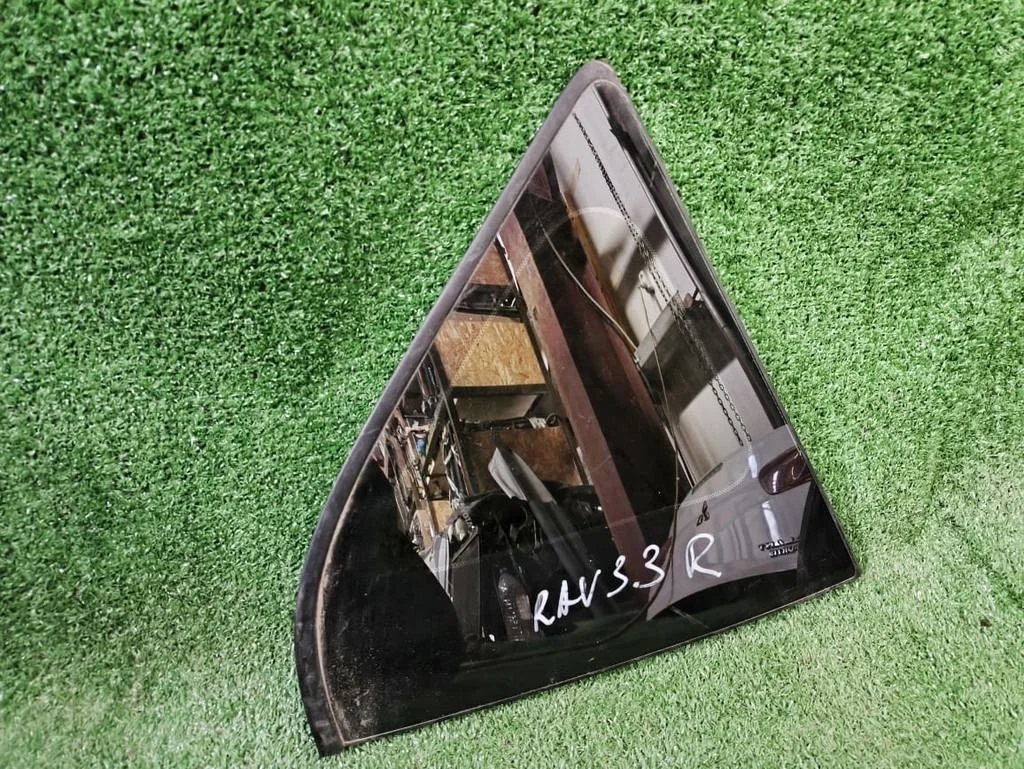 Б.у. стекло багажника TOYOTA RAV4 ACA30 TOYOTA RAV4 ACA30