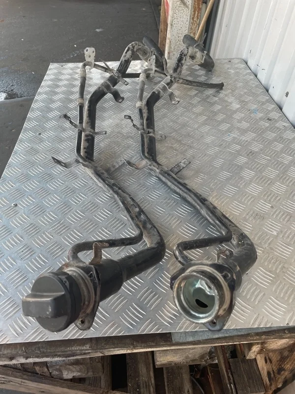 Горловина топливного бака Mitsubishi Pajero 2006-2022 MR959776 V6#W