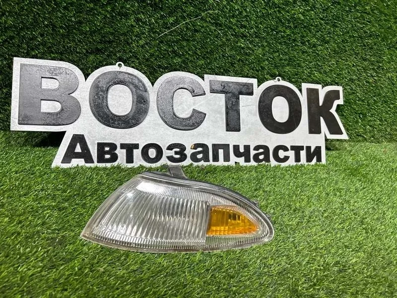 Габарит Toyota Sprinter Marino 1992-1998 8162012551 AE100, передний левый
