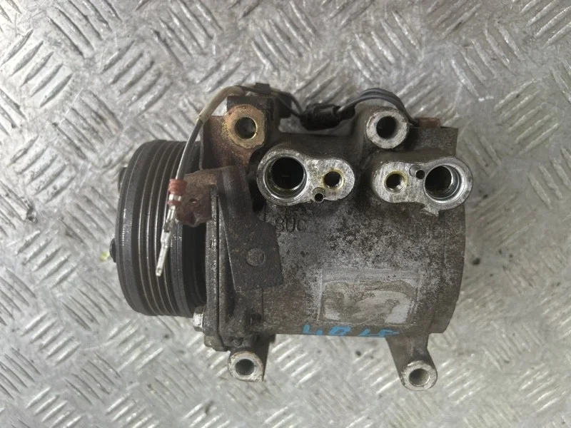 Компрессор кондиционера Mitsubishi Lancer 2000-2010 MR500007 CS 4G13