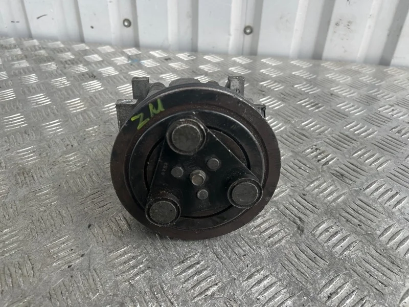 Компрессор кондиционера MAZDA 323 1998-2003 B25F61K00A BJ ZM