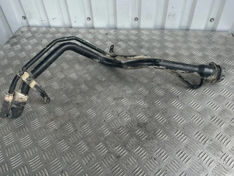 Горловина топливного бака Mitsubishi Outlander 2003-2006 MN120053 CU