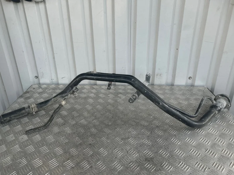 Горловина топливного бака Mitsubishi Pajero 1999-2006 MR959776 V6#W