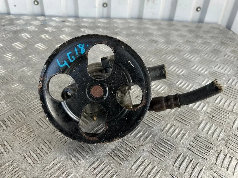 Насос гур Mitsubishi Lancer 2000-2010 MN184075 CS 4G18