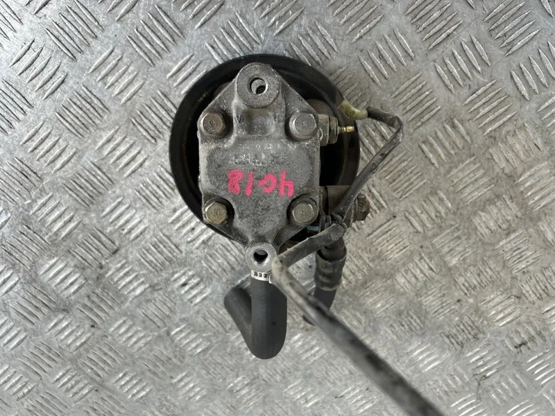 Насос гур Mitsubishi Lancer 2000-2010 MN184075 CS 4G18