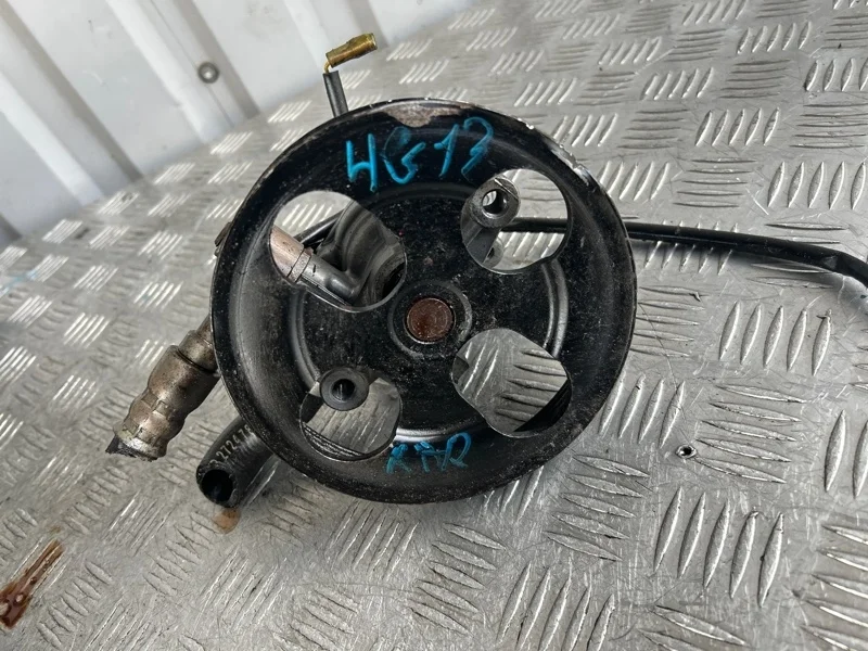 Насос гур Mitsubishi Lancer 2000-2010 MN184075 CS1A 4G13