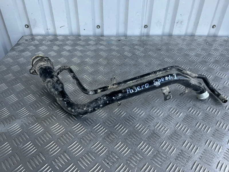 Горловина топливного бака Mitsubishi Pajero Sport 1996-2008 MR135539 K9#W