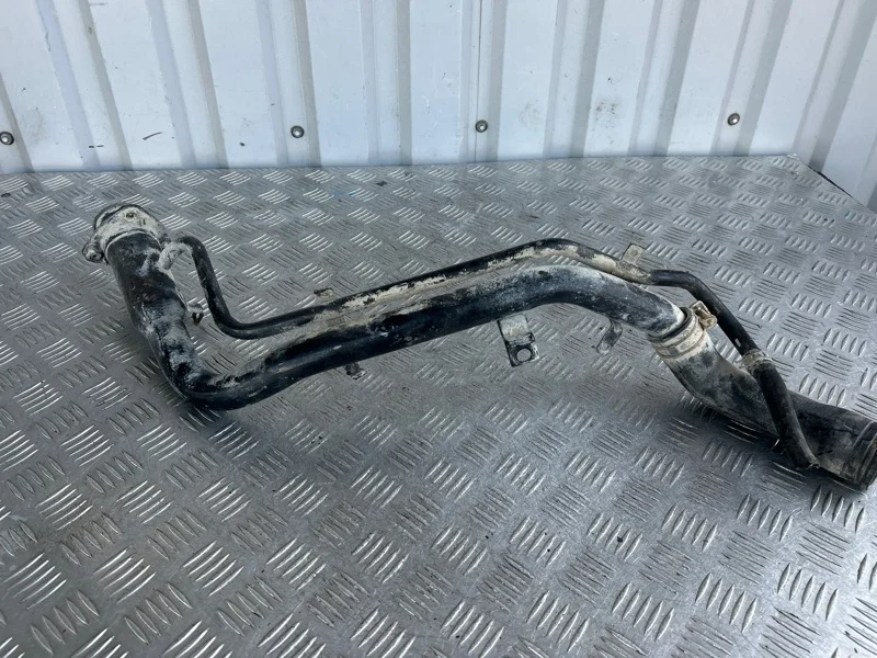 Горловина топливного бака Mitsubishi Pajero Sport 1996-2008 MR512421 K9#W